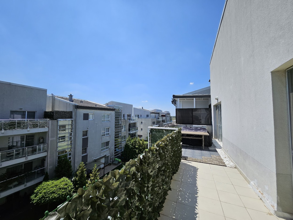 APARTAMENT MODERN 3 CAMERE BANEASA