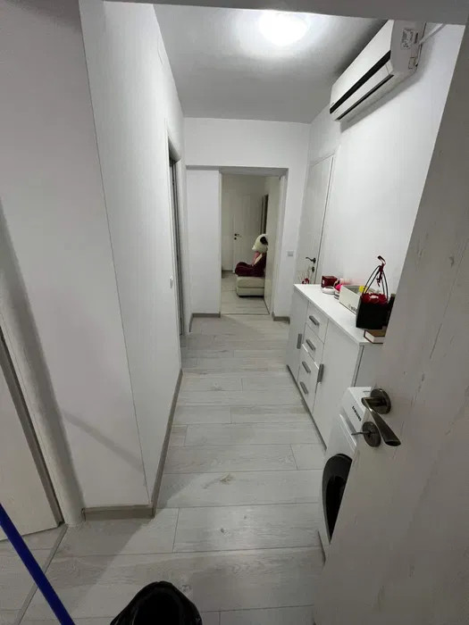 APARTAMENT 3 CAMERE  PIATA GORJULUI