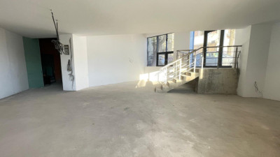 Spațiu Comercial Versatil de 100 mp în Zona Calea Griviței