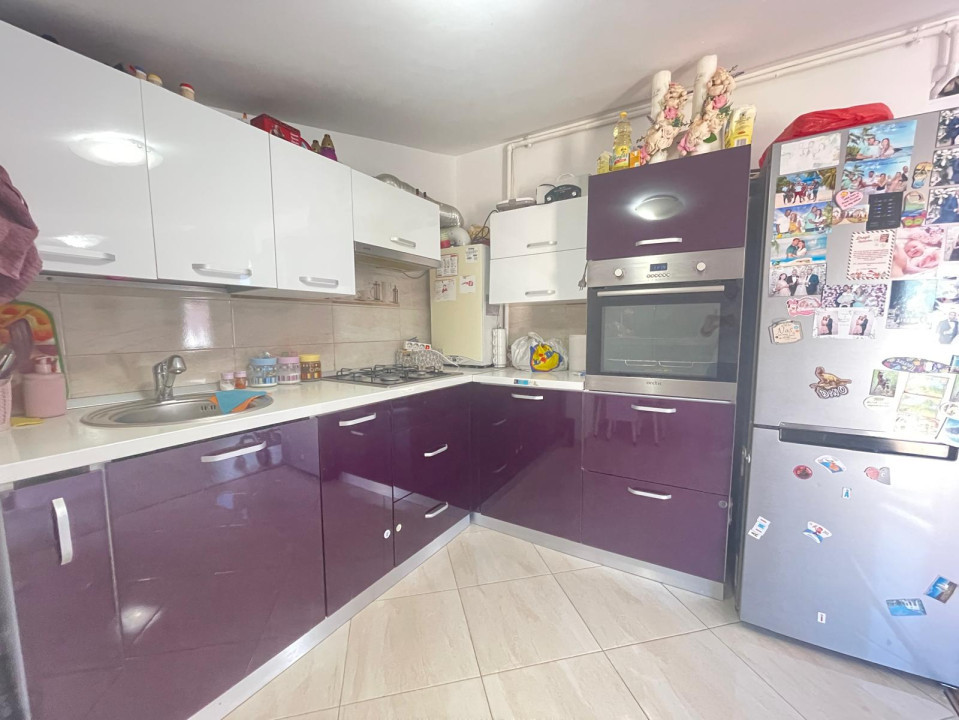 Apartament cu Terasă Generoasă în Zona Jiului