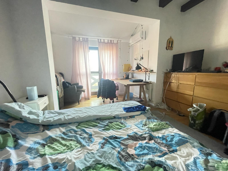  Vila cu 5 Camere în Inima Orașului Otopeni