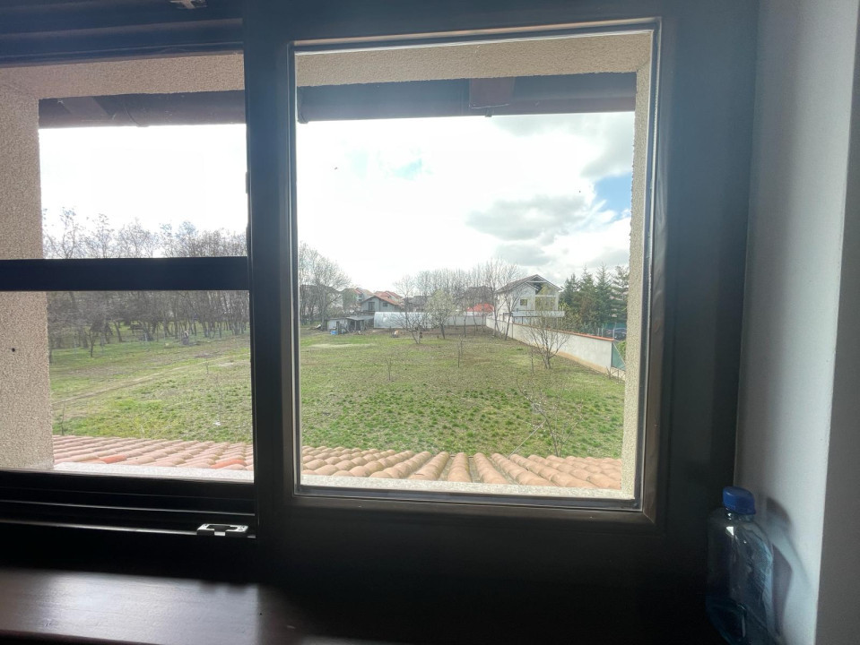  Vila cu 5 Camere în Inima Orașului Otopeni