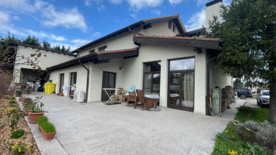  Vila cu 5 Camere în Inima Orașului Otopeni