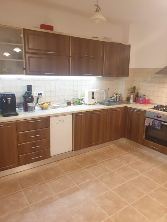 Vila de Lux în Comuna Berceni – O Oază de Confort și Eleganță