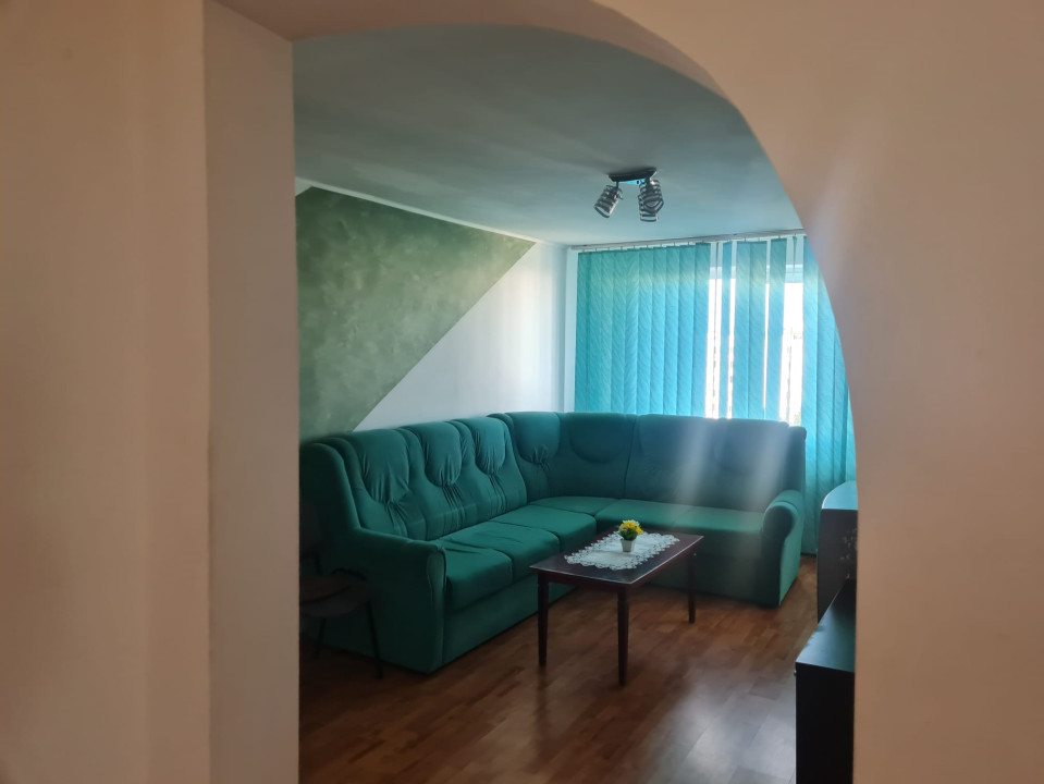 Apartament 4 camere lângă metrou Aparatorii Patriei, 