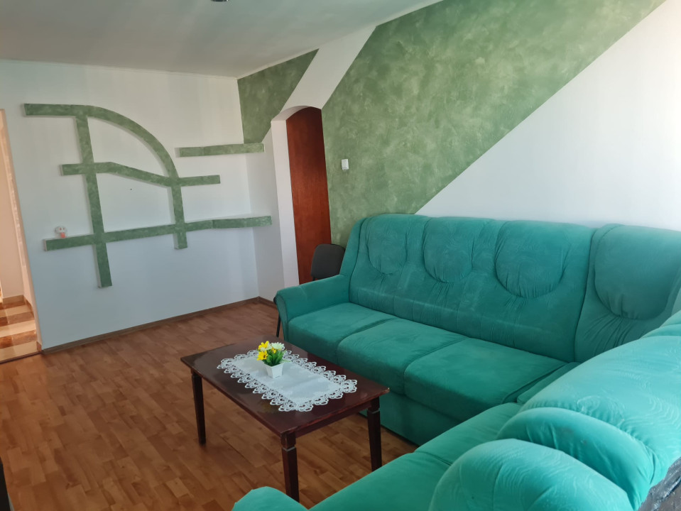 Apartament 4 camere lângă metrou Aparatorii Patriei, 