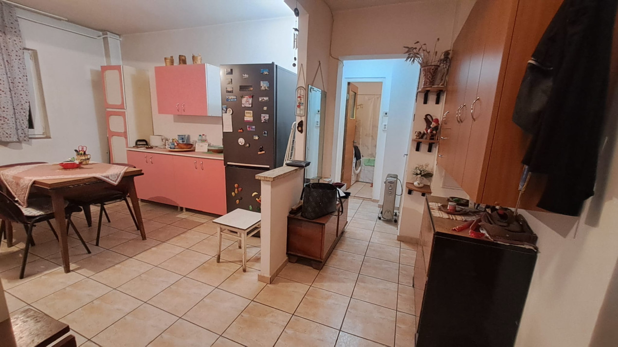 OCAZIE!!! APARTAMENT 2 CAMERE - TINERETULUI POLIVALENTA
