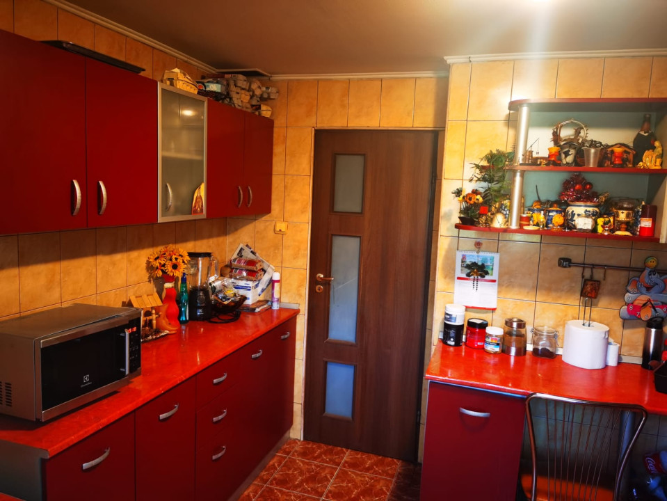 Apartament 3 Camere Decomandat în Zona Crângași, Str. Nucșoara