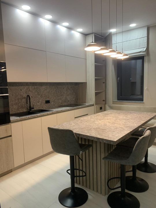 Închiriere Casă Modernă  în Stil Mediteranean în Zona Sisești