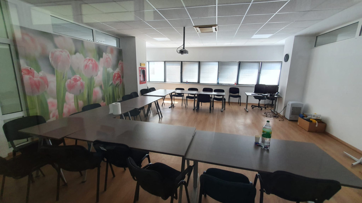 VANZARE IMOBIL COMERCIAL S+P+3+4 RETRAS