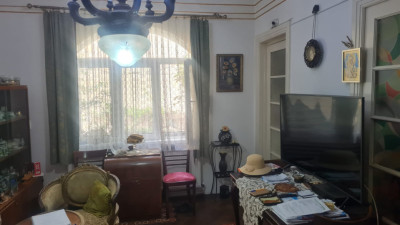 Apartament de Vânzare în Vila Istorică, Zona Domenii